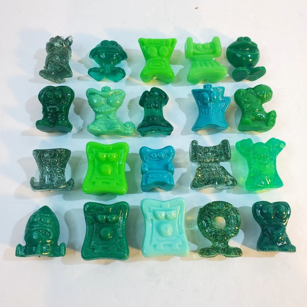 Vtg Mixed 1990's Gogos Crazy Bones Lot of 20 Various Shades of Green Collectible